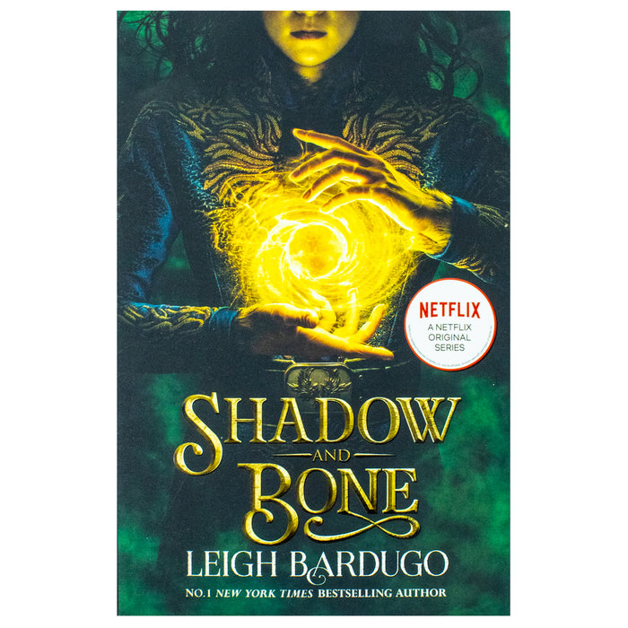 Shadow and Bone: A Netflix Original Series: Book 1 - The Book Bundle