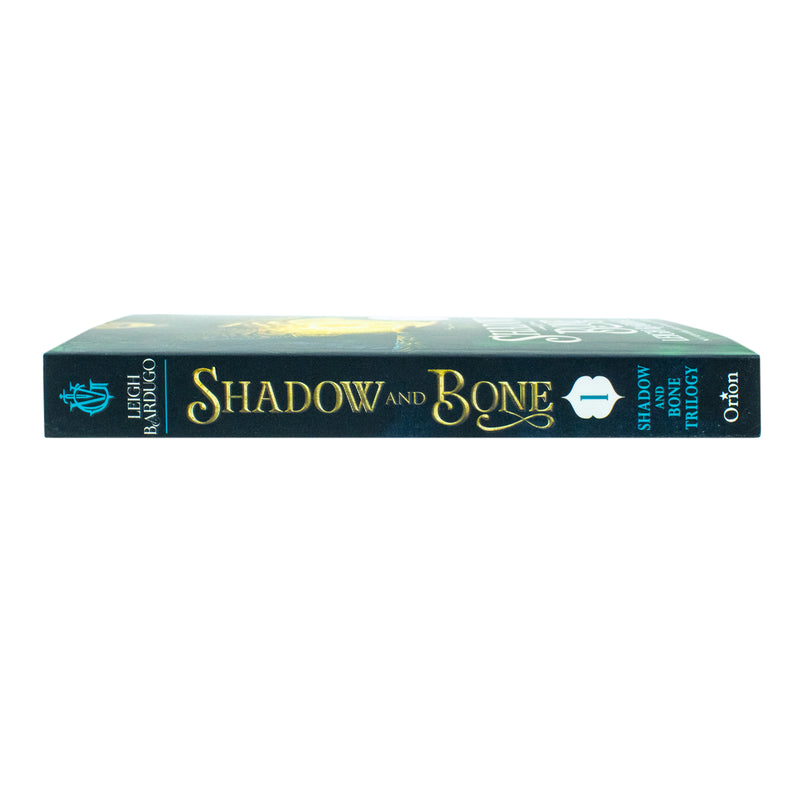 Shadow and Bone: A Netflix Original Series: Book 1 - The Book Bundle