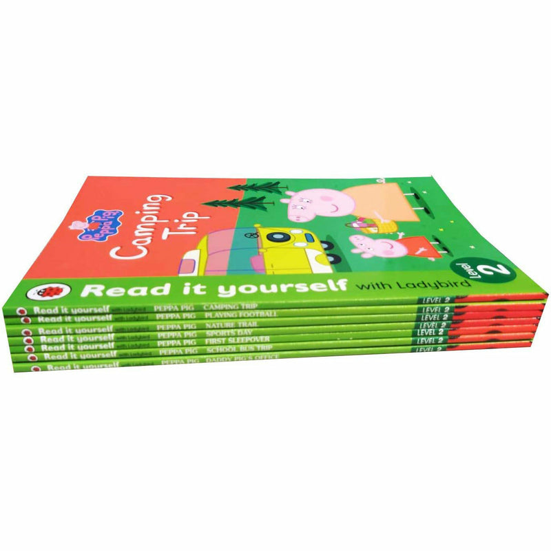 Ladybird Peppa Pig Read It Yourself Level 2 book collection set with seven paperback books featuring Peppa Pig characters.
