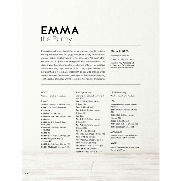 Edward's Menagerie: Over 40 soft and snuggly toy animal crochet patterns - The Book Bundle